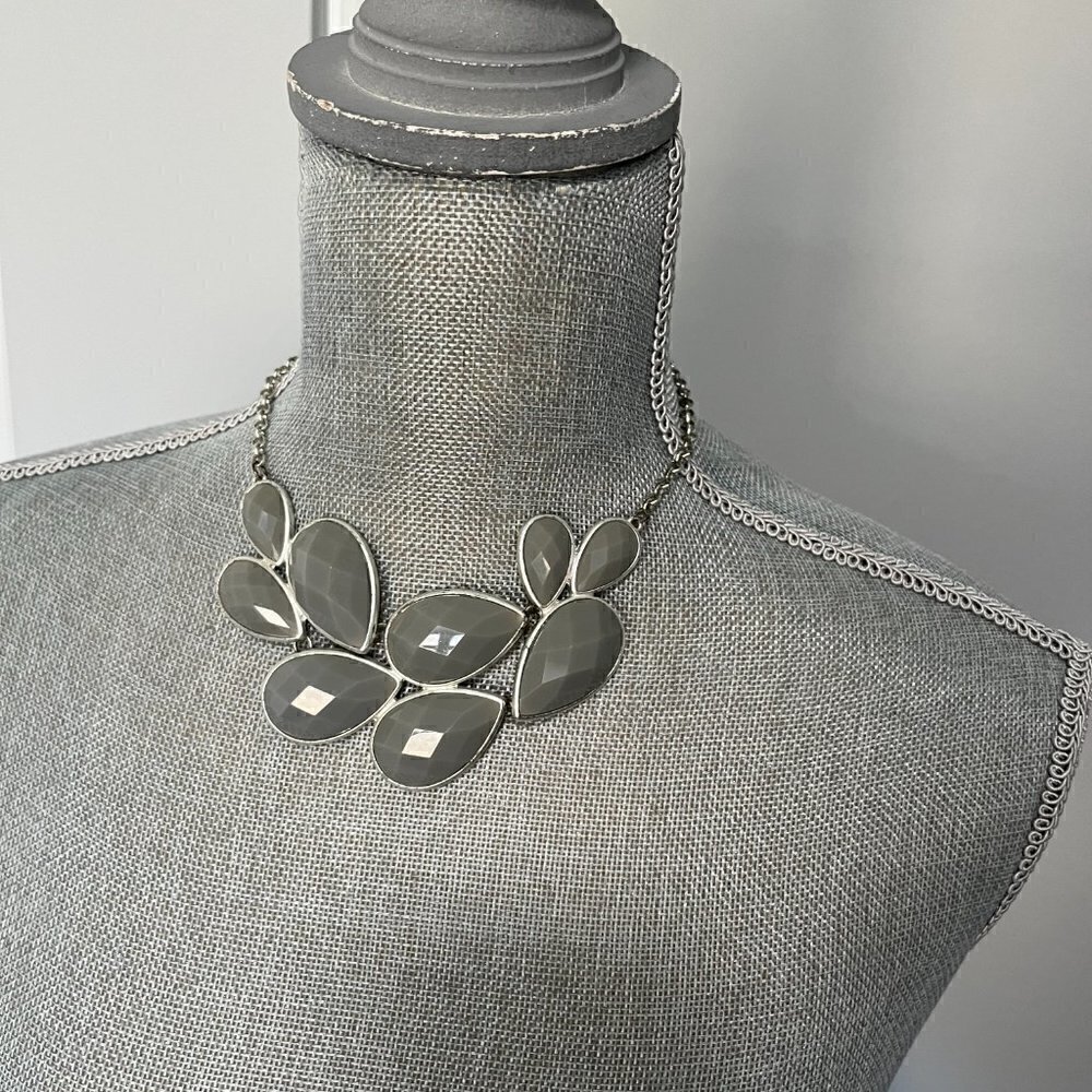Chunky Silver and Gray Statement Necklace Great Condition - Picture 2 of 2